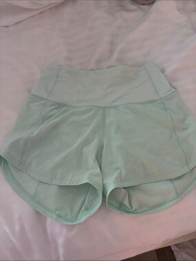 Women’s Lululemon Mint speed up shorts